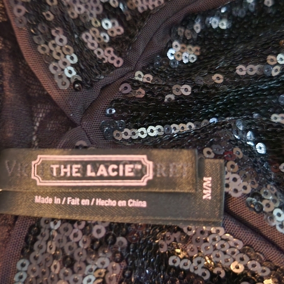 VICTORIA SECRET SEQUINS TOP ! - Picture 3 of 5
